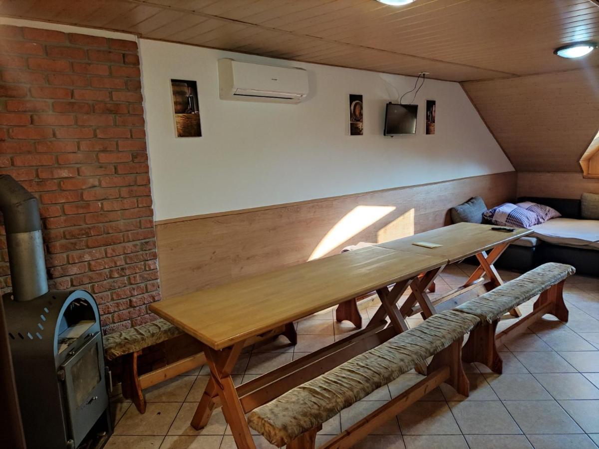 Vinny Sklep U Brodu Vacenovice Exterior foto